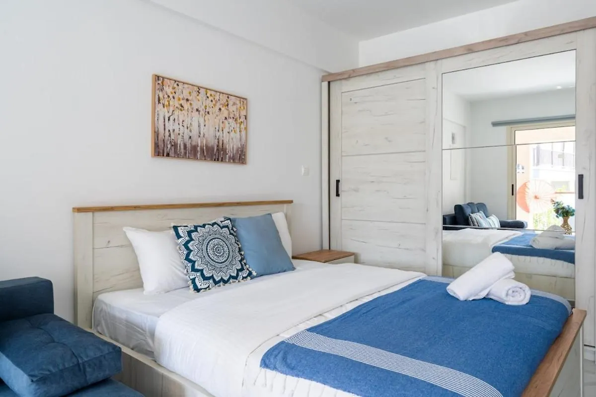 Sunny Side Studio W Terrace In Larnaca