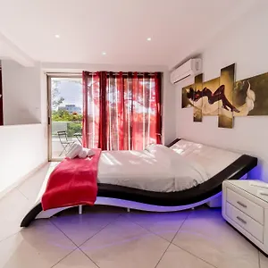 Apartman Mesogios House
